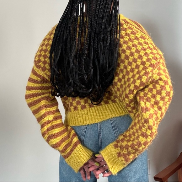 ZARA Yellow and Brown Fuzzy Cropped Cardigan - Picture 5 of 9